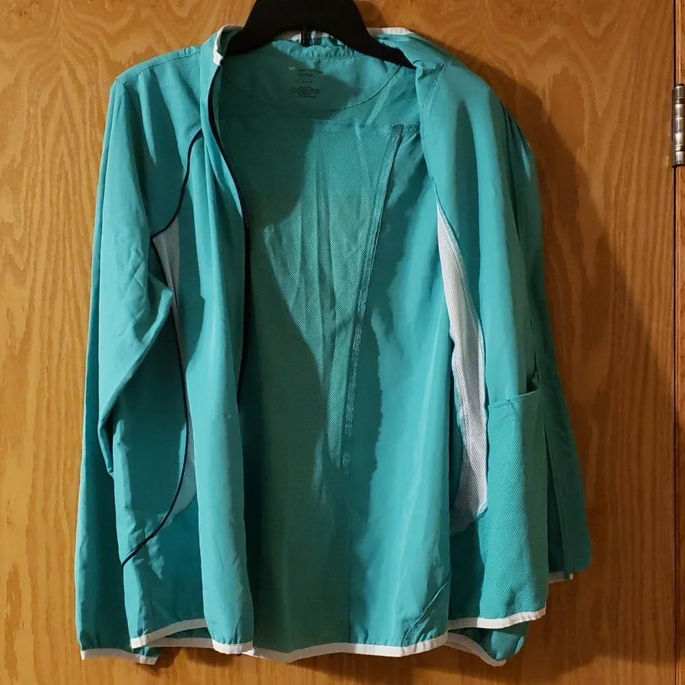 ⭐️⭐️ TekGear Lightweight Zip Up Exercise Jacket - Picture 5 of 7